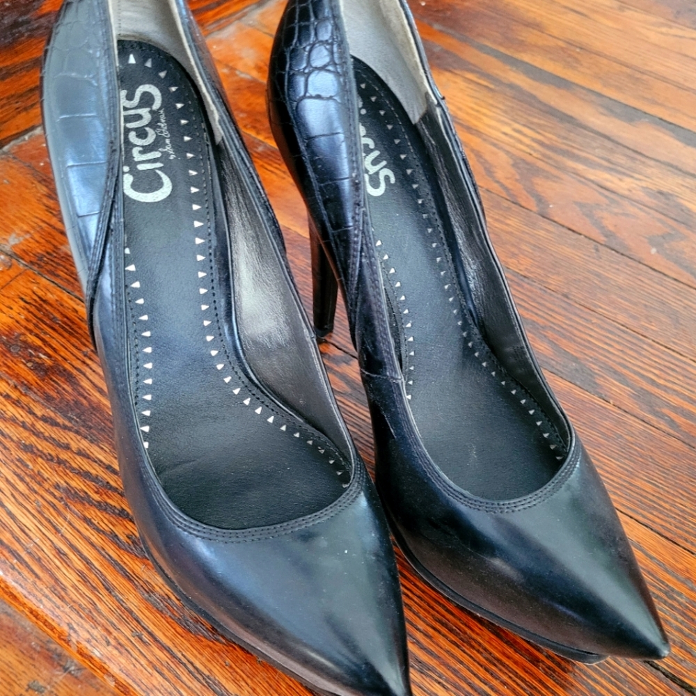 - Circus High Heels